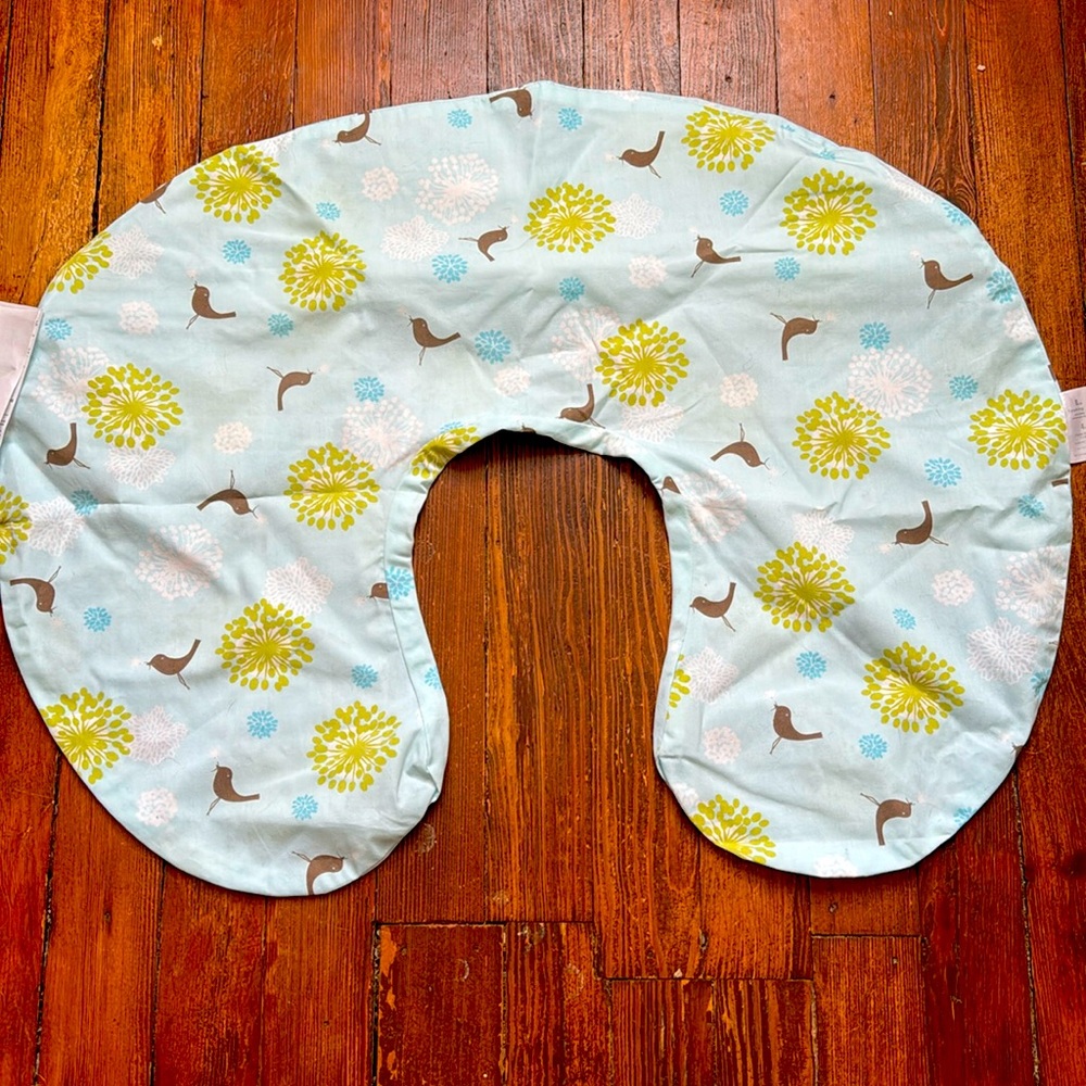 Boppy Bird Print Nursing Pillow Cover